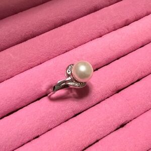 Sterling Silver Pearl Ring size 7